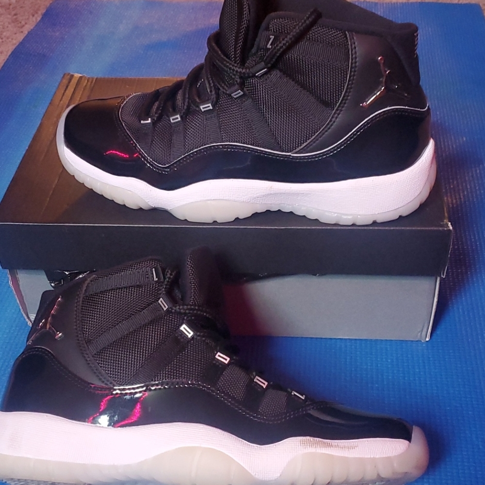 Air Jordan 11 Retro Size 7y